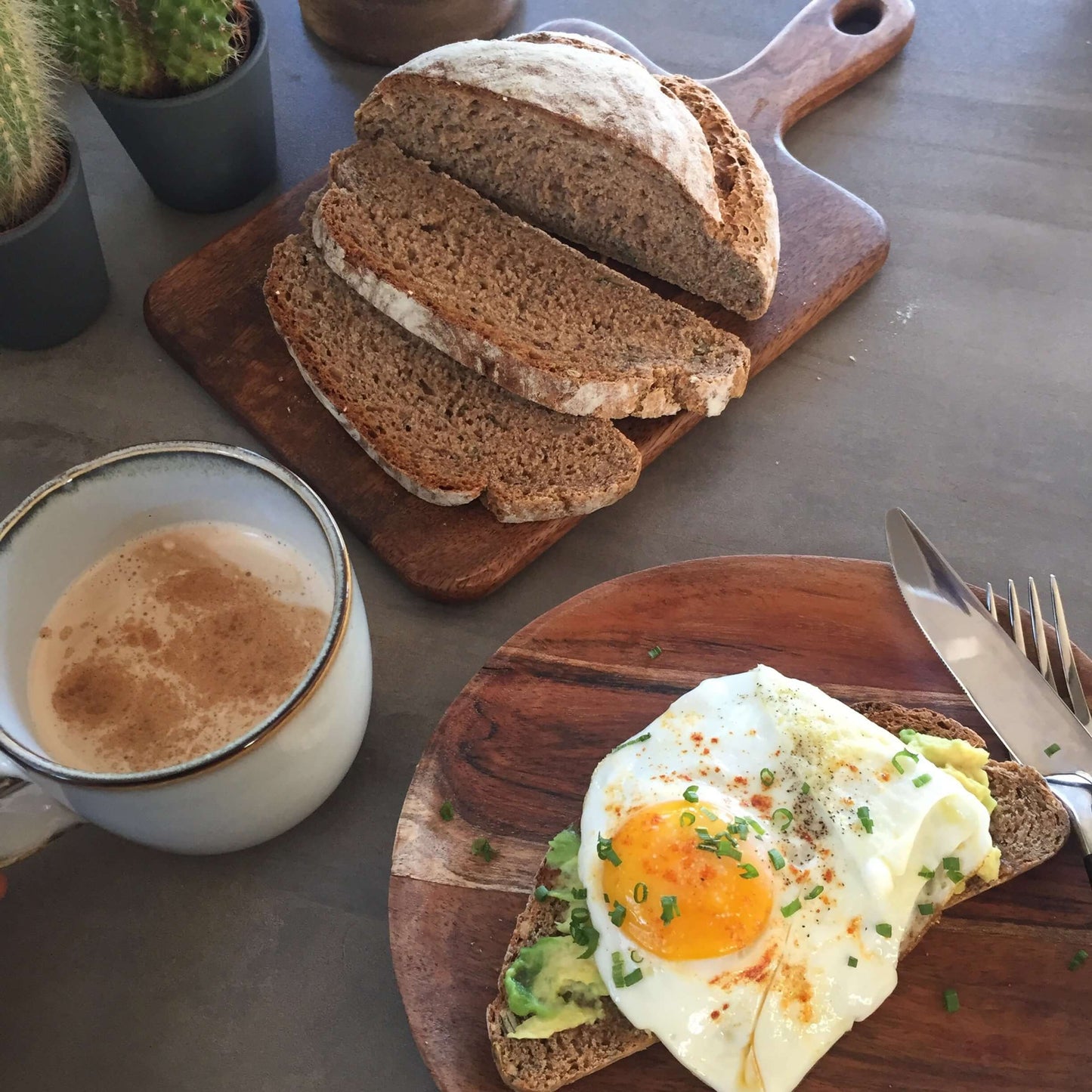 arnolds power bread bread baking mixture baked bread on wooden plate with breakfast purezento for me website www.purezentoforme.com