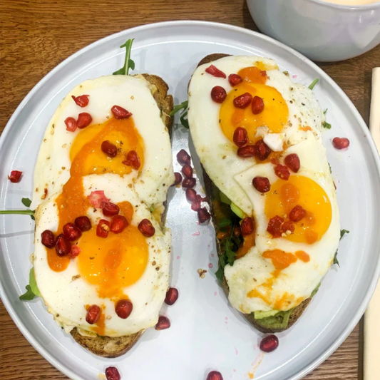Breakfast idea with Mr. Müller's farmer's bread