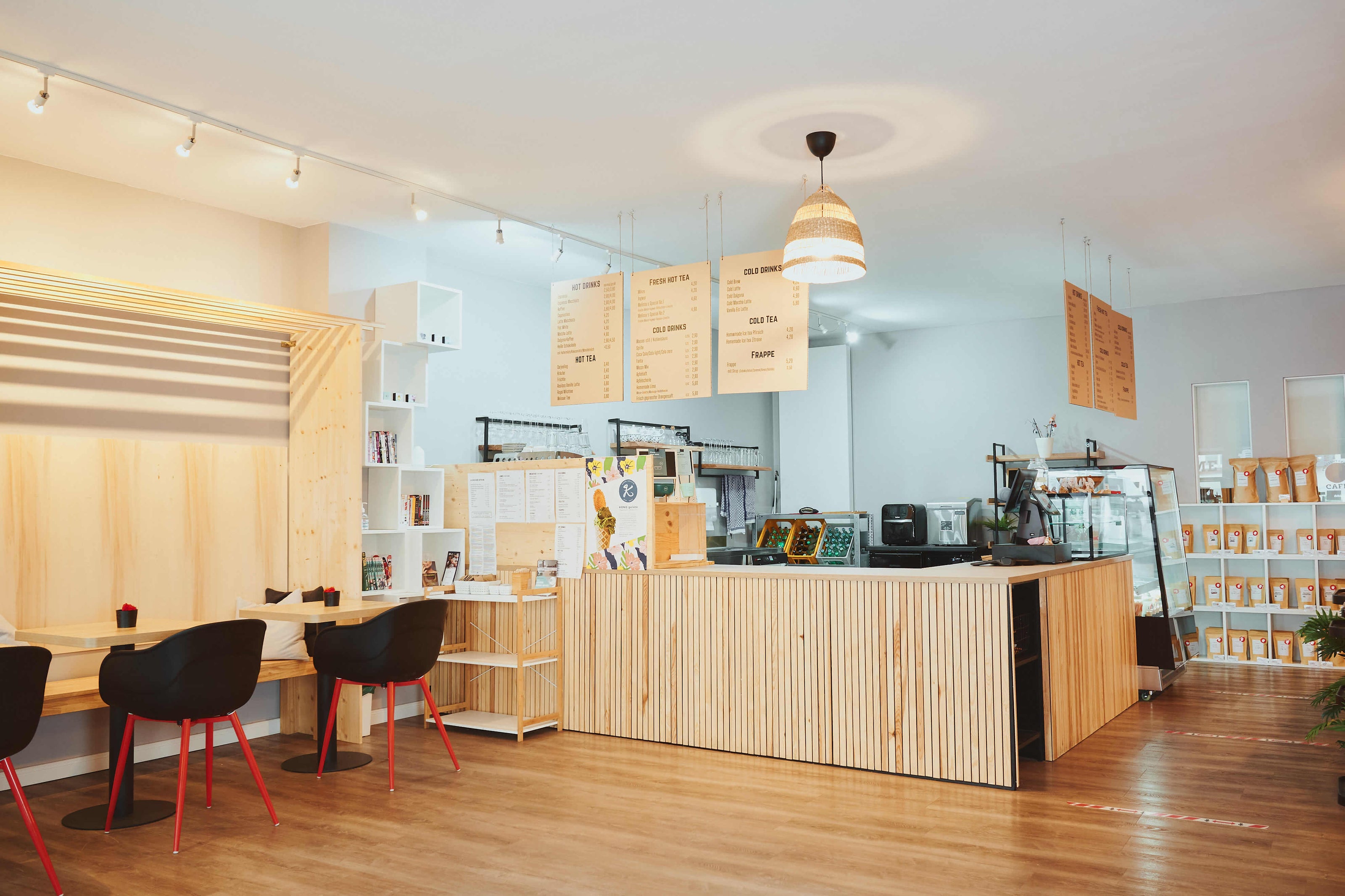 Purezento for me coffee shop image from inside the shop for website www.purezentoforme.com.